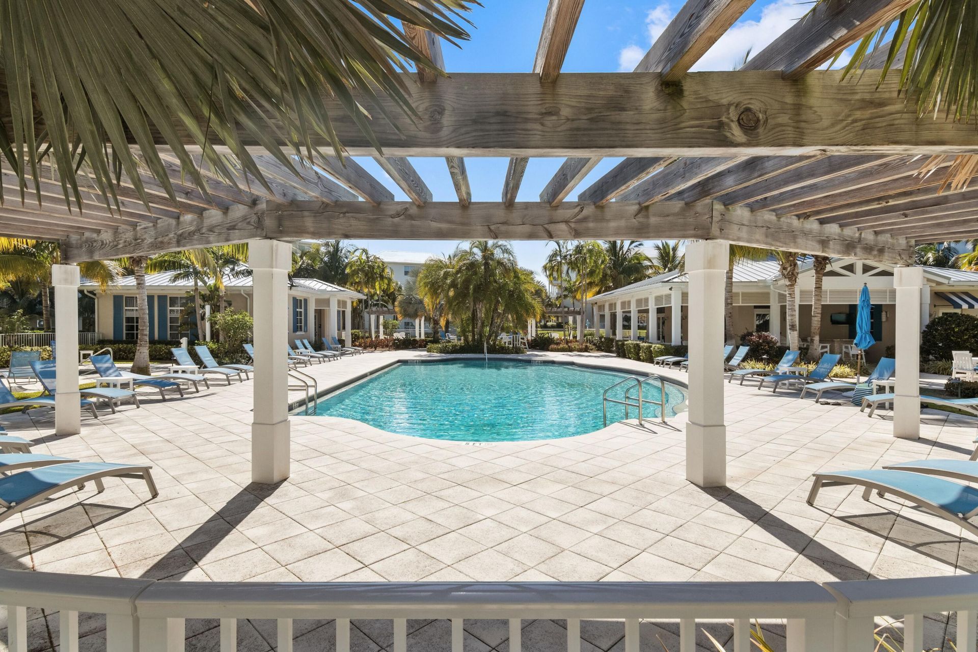 542 Bay Colony Drive N, Unit 542, Juno Beach, FL 33408 Photo