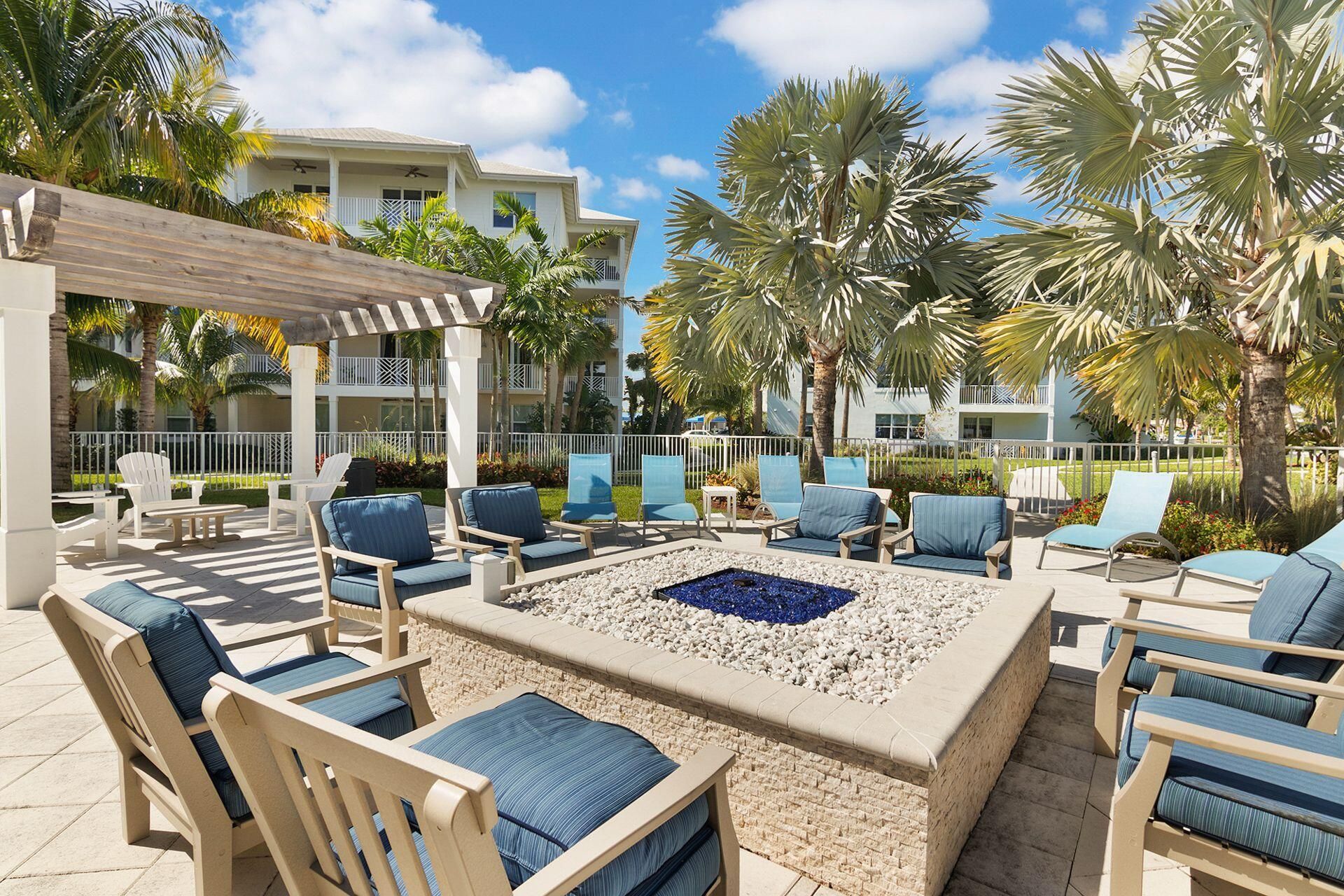 542 Bay Colony Drive N, Unit 542, Juno Beach, FL 33408 Photo