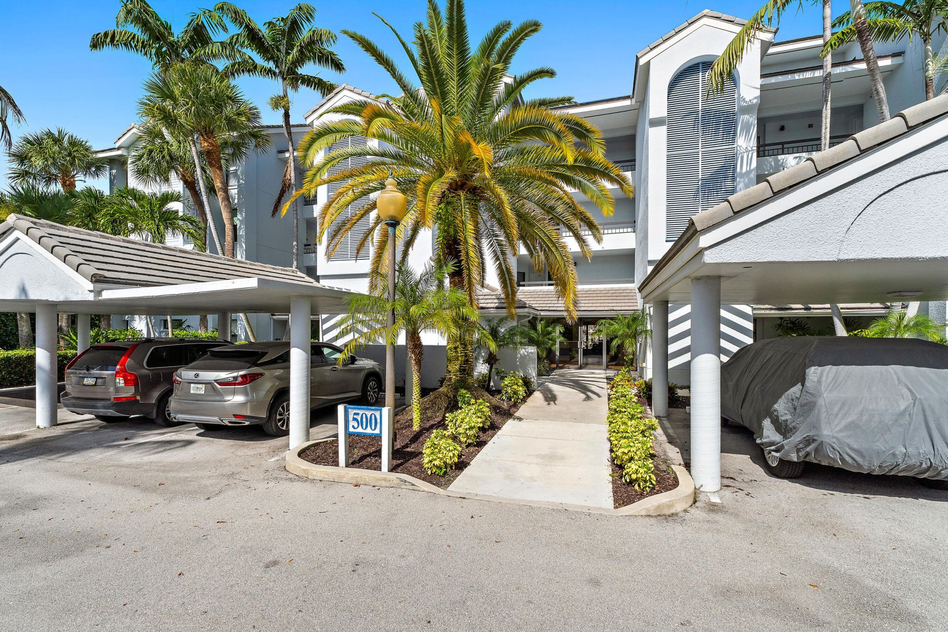 542 Bay Colony Drive N, Unit 542, Juno Beach, FL 33408 Photo