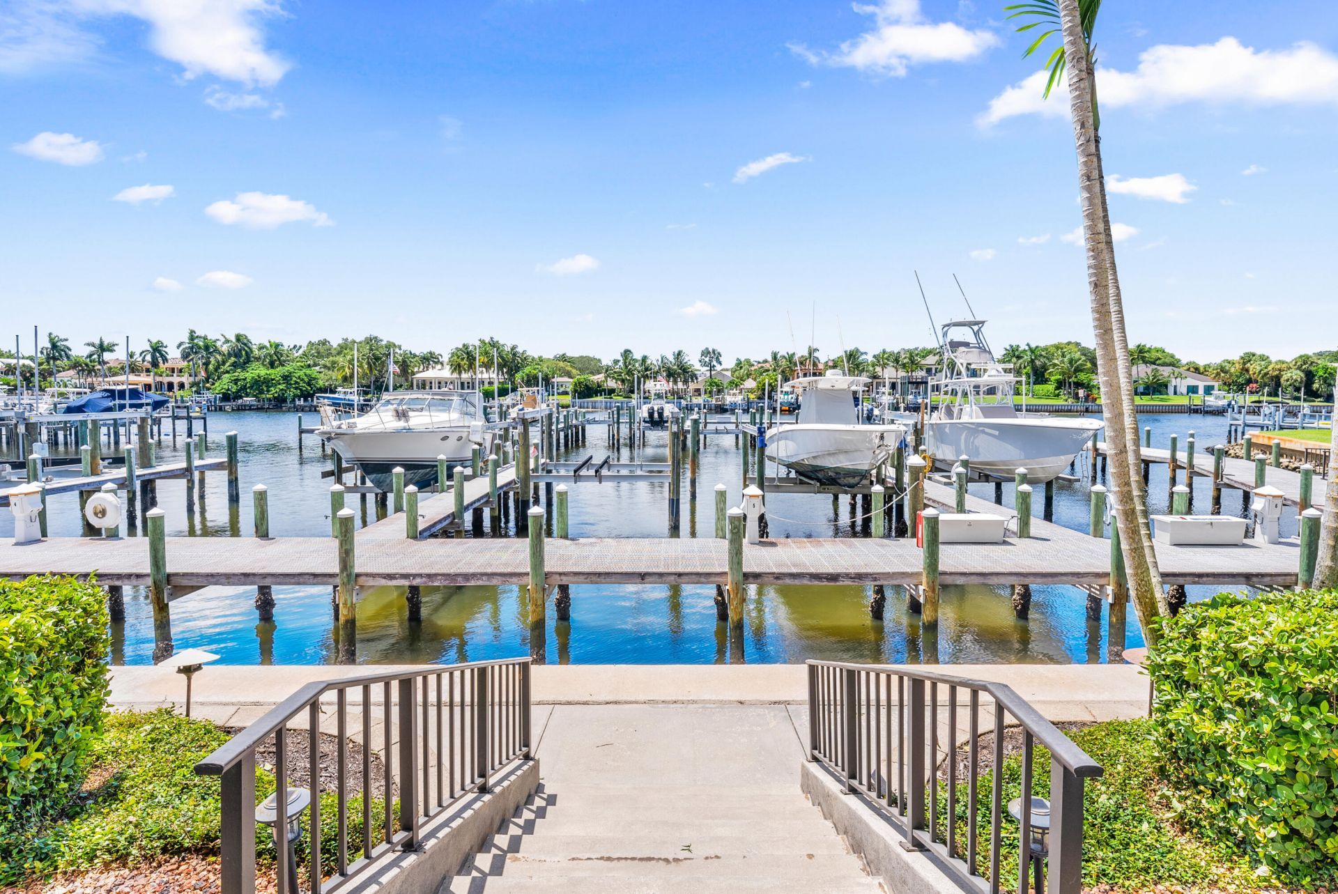 542 Bay Colony Drive N, Unit 542, Juno Beach, FL 33408 Photo