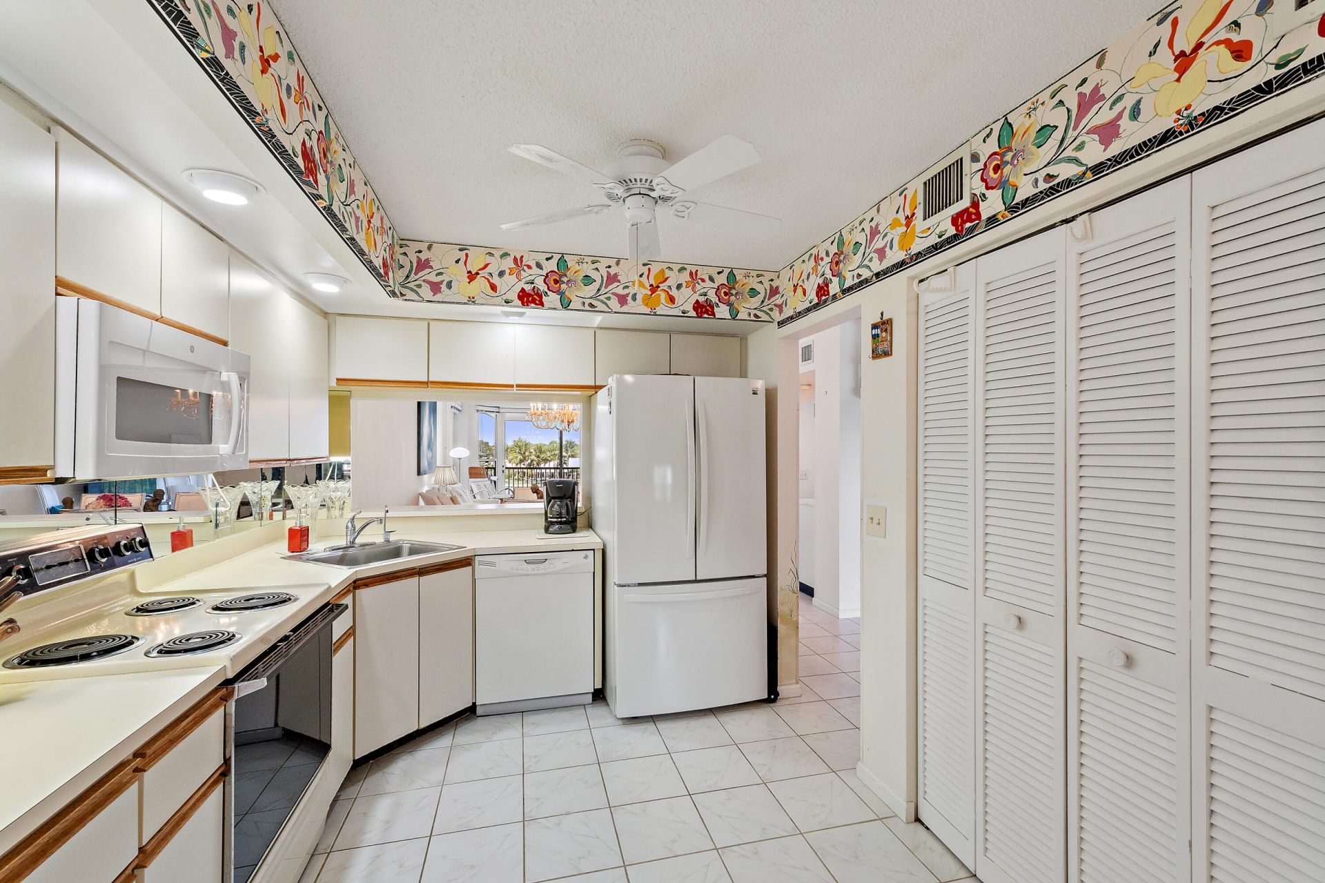 542 Bay Colony Drive N, Unit 542, Juno Beach, FL 33408 Photo