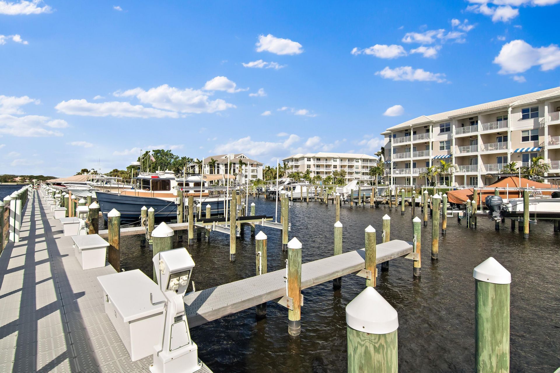 542 Bay Colony Drive N, Unit 542, Juno Beach, FL 33408 Photo