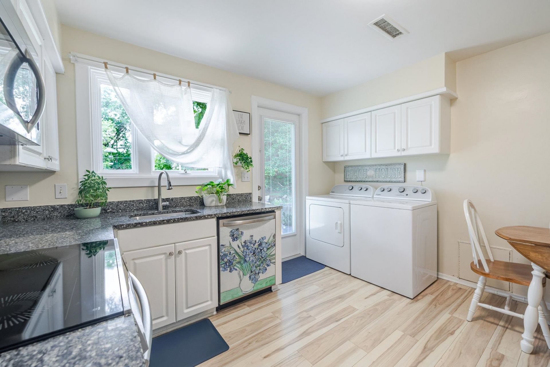 663 Swallow Ave. Photo 10
