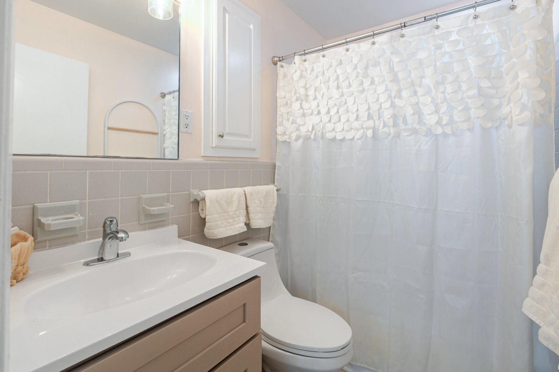663 Swallow Ave. Photo 20