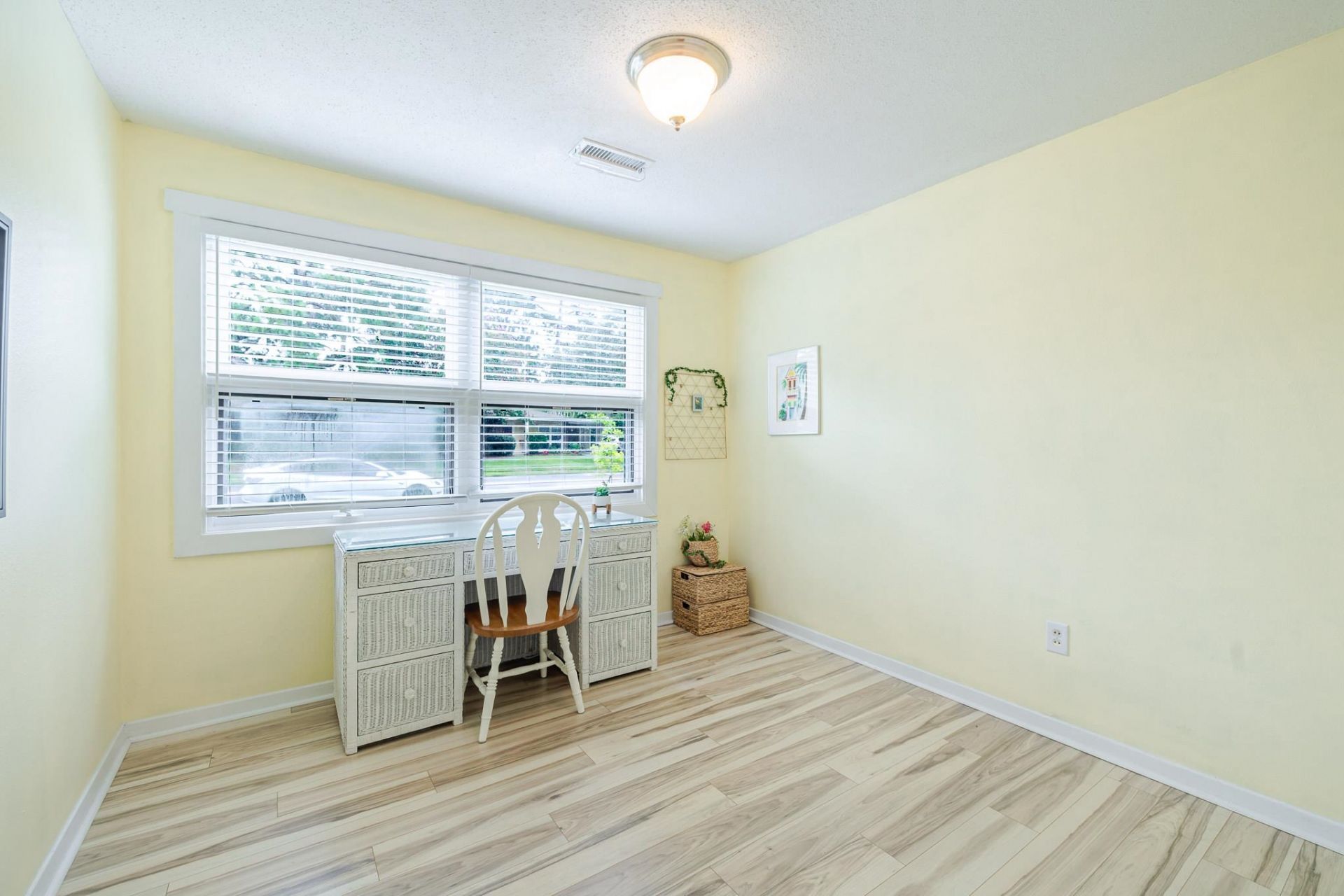 663 Swallow Ave. Photo 22