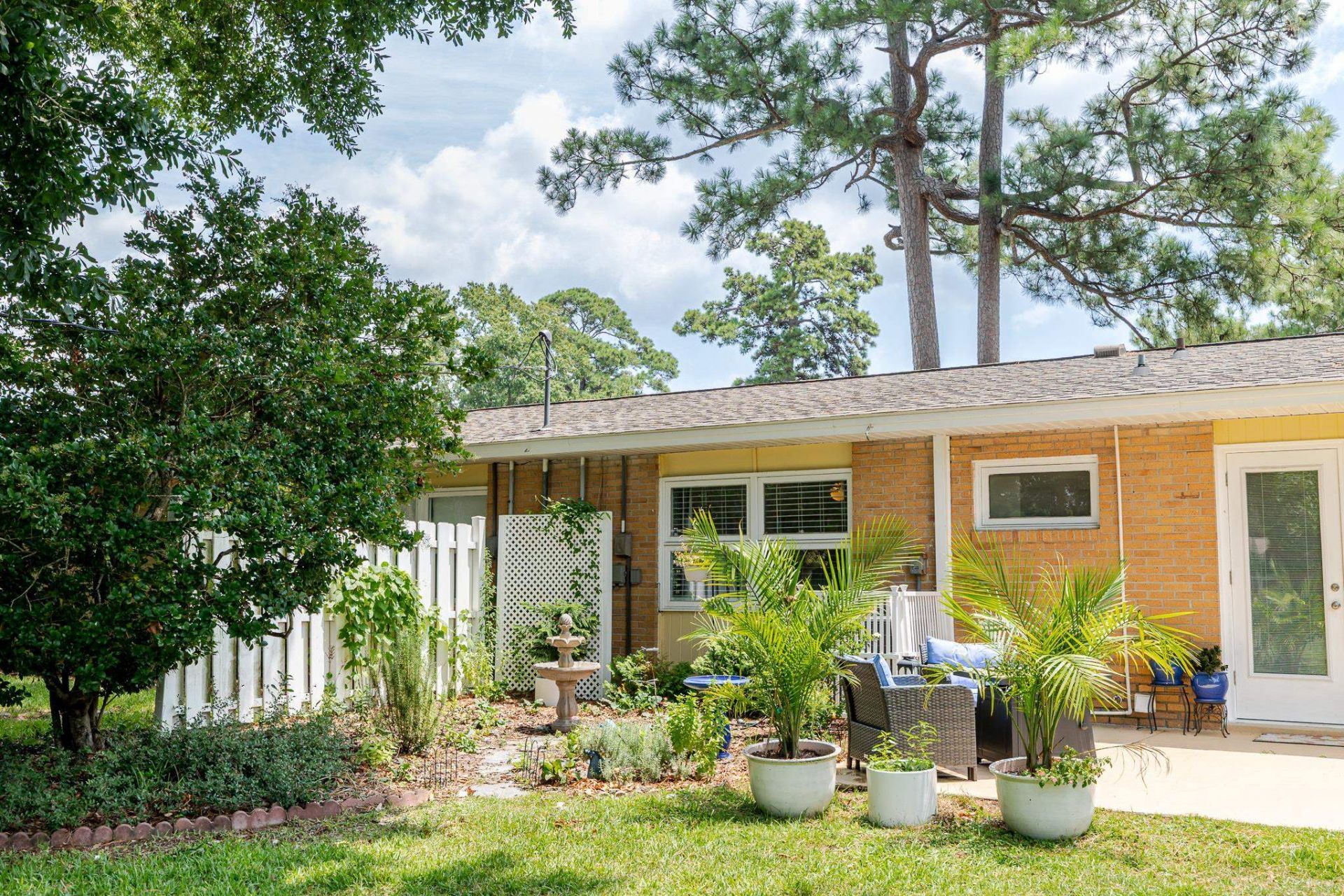 663 Swallow Ave. Photo 36