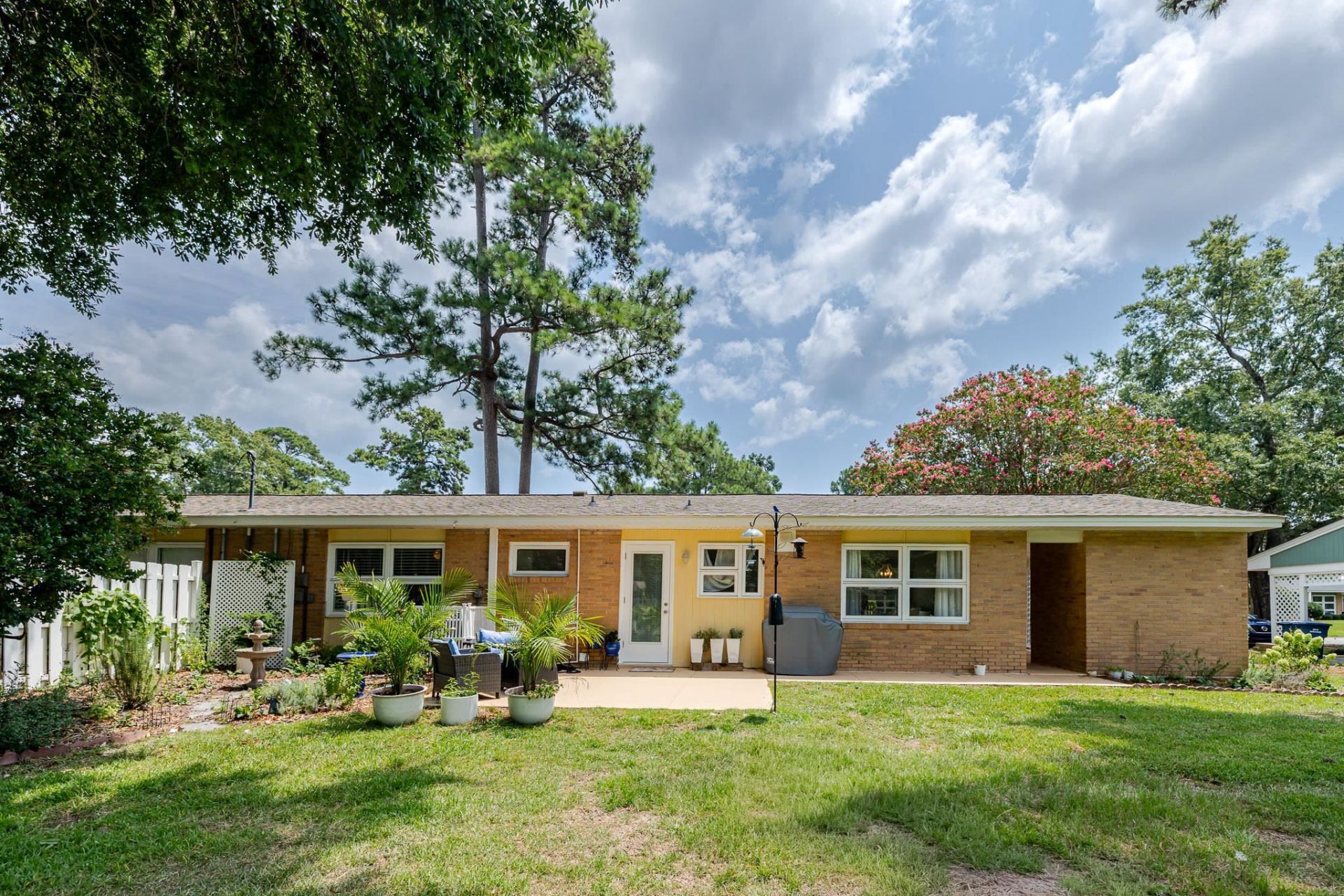 663 Swallow Ave. Photo 38