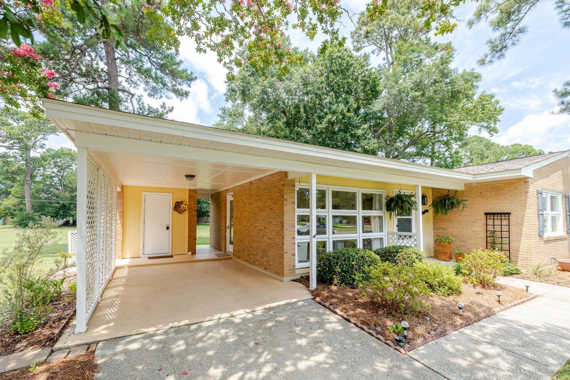 663 Swallow Ave. Photo 40
