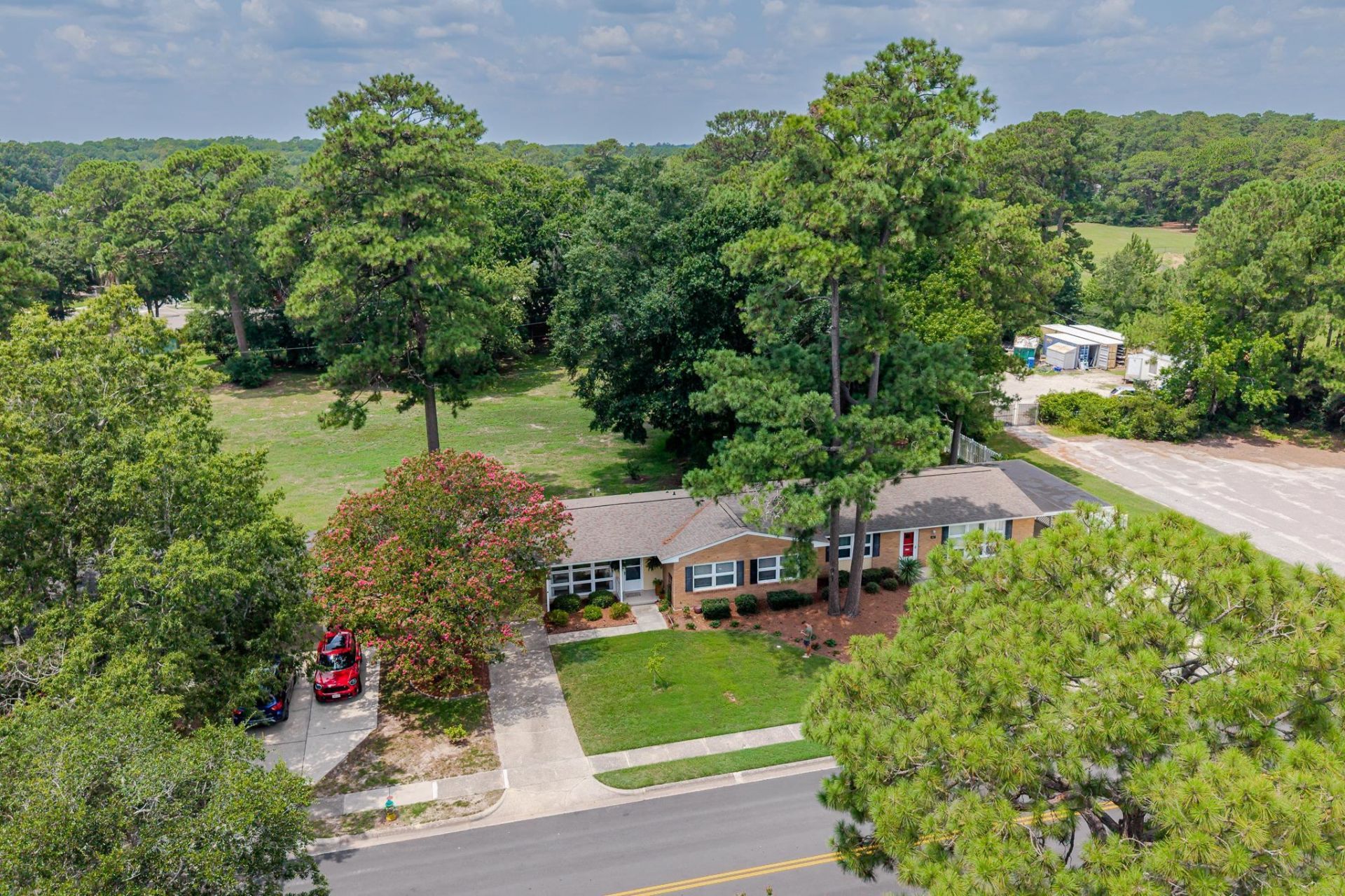 663 Swallow Ave. Photo 46