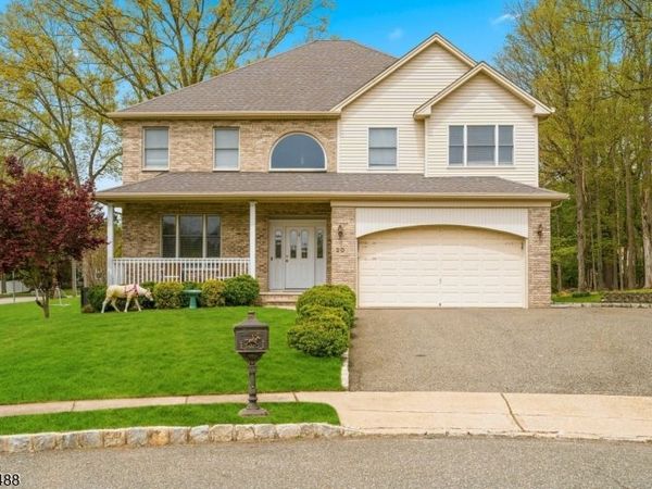 20 Greenbriar Ct, Boonton, NJ 07005