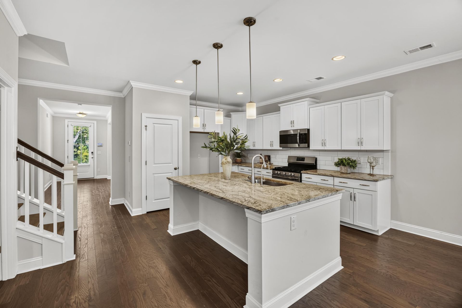 2031 Syreford Court Photo 4
