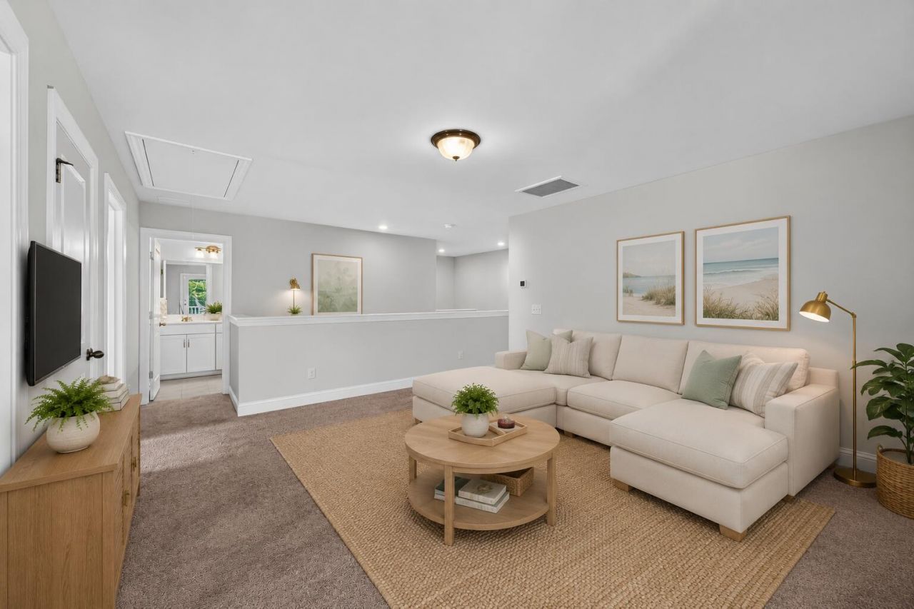 2031 Syreford Court Photo 9