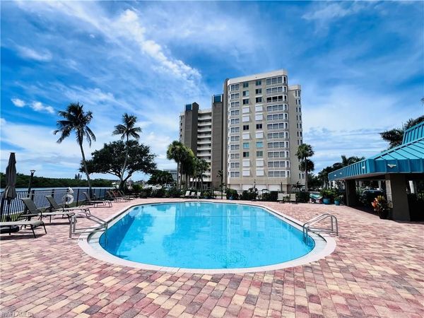 25 Bluebill AVE , Unit 1002, NAPLES, FL 34108