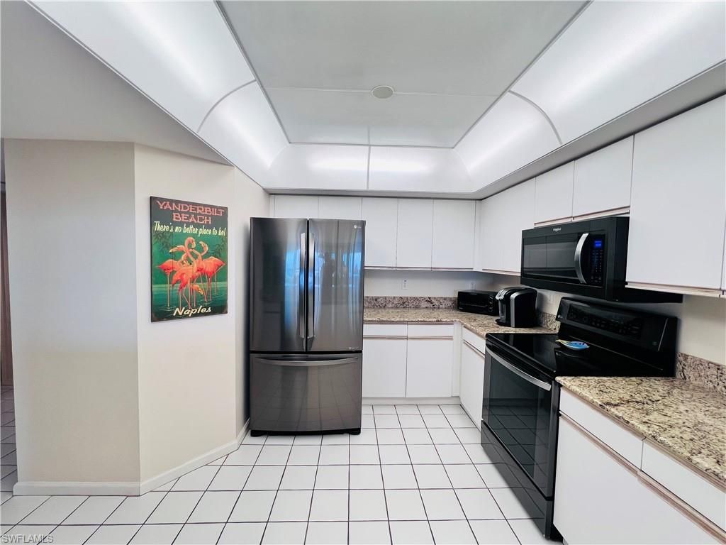 25 Bluebill Ave , Unit 1002, Naples, FL 34108 Photo