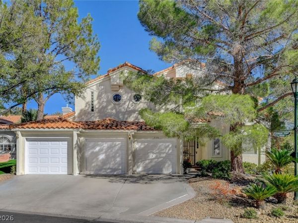 2136 Lookout Point Circle , Las Vegas, NV 89117