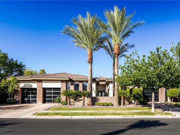 2990 Traverse Creek Lane , Las Vegas, NV 89135