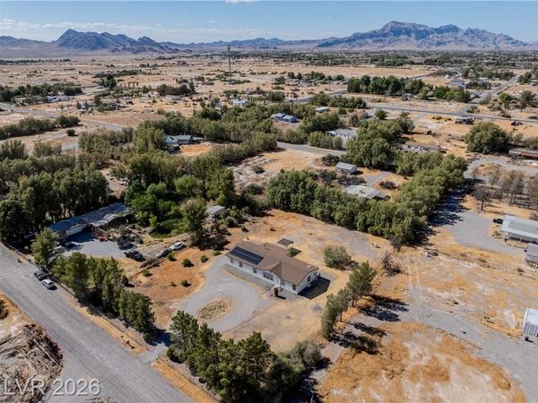 1890 W Dyer Road, Pahrump, NV 89048