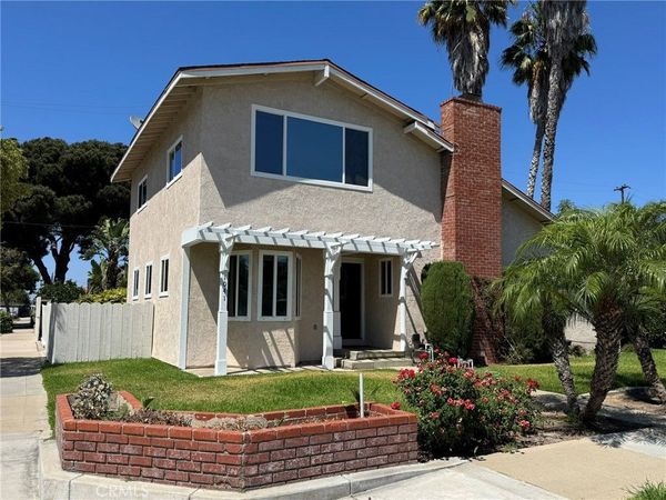 1041 W Acacia, Orange, CA 92868