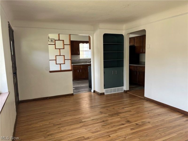 12813 Lena Avenue, Cleveland, OH 44135 Photo 2