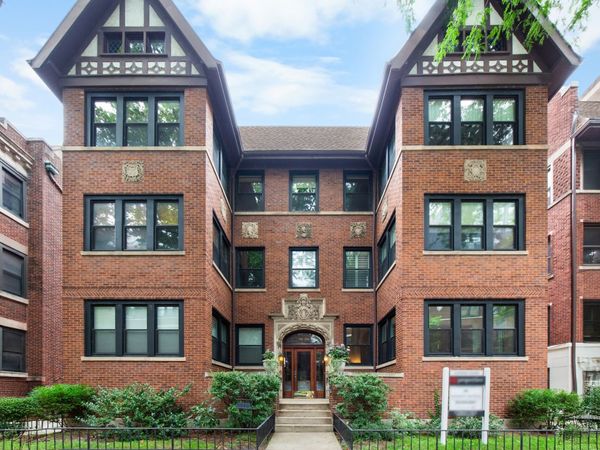 704 W Buena Avenue , Unit 1E, Chicago, IL 60613