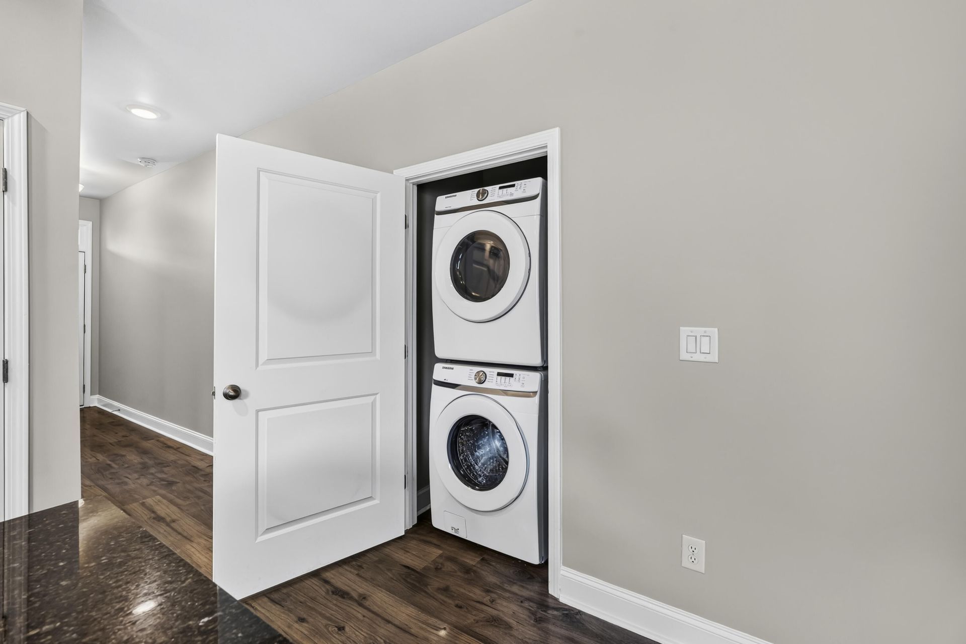 1184 Warrens Way Photo 10