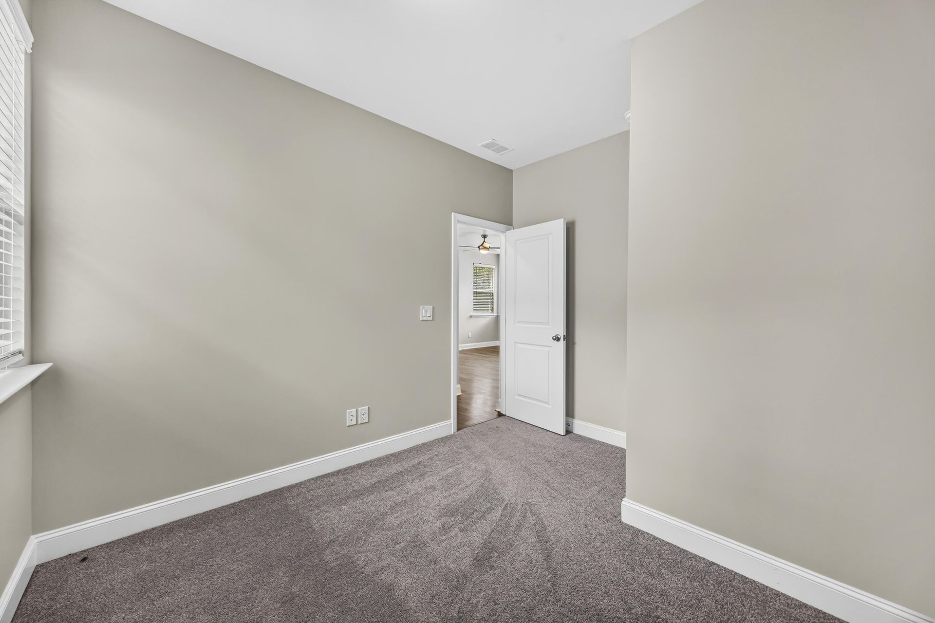 1184 Warrens Way Photo 14