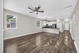 1184 Warrens Way photo 4