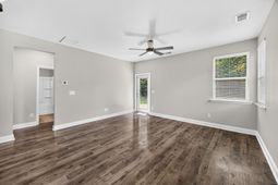 1184 Warrens Way photo 4