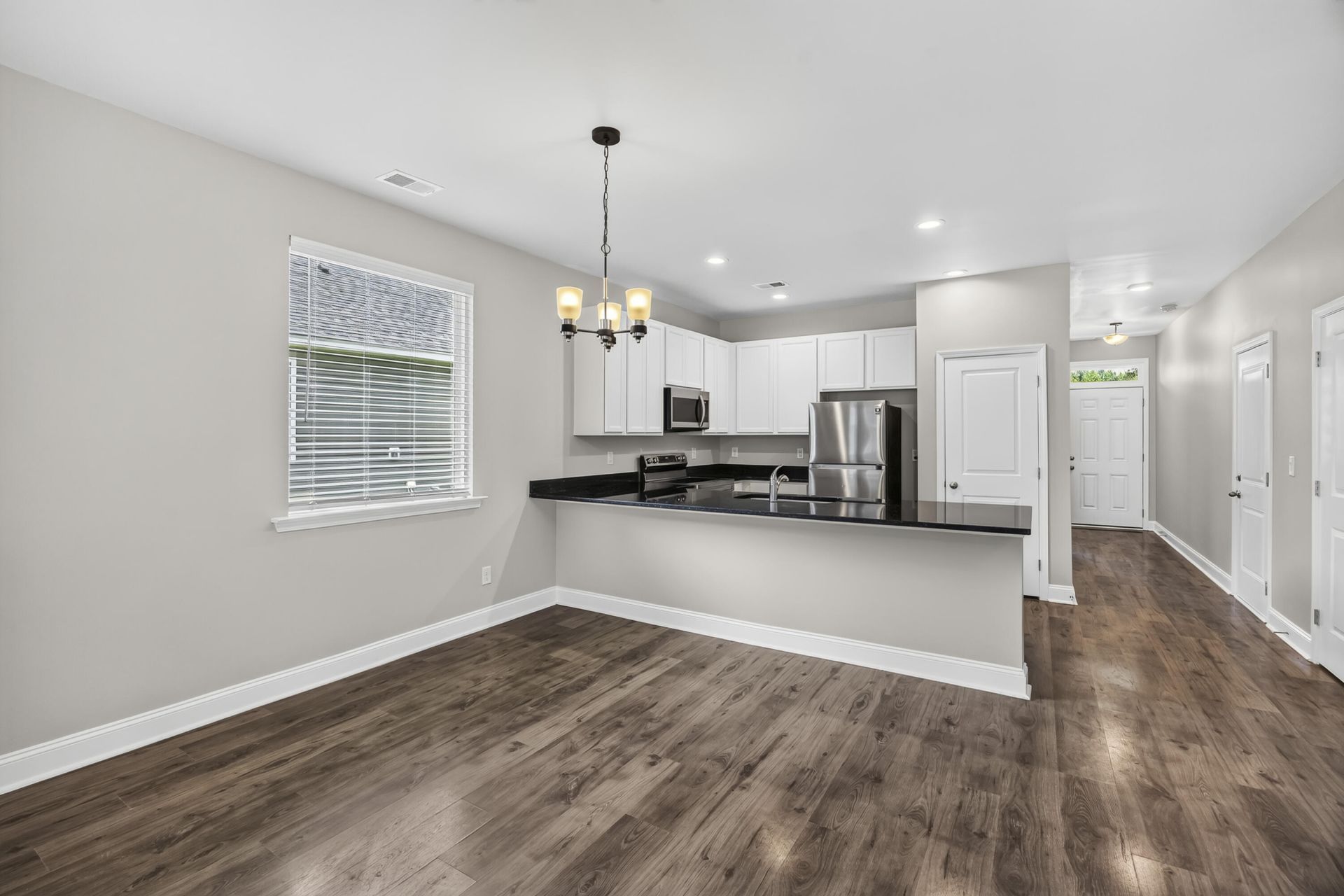 1184 Warrens Way Photo 8