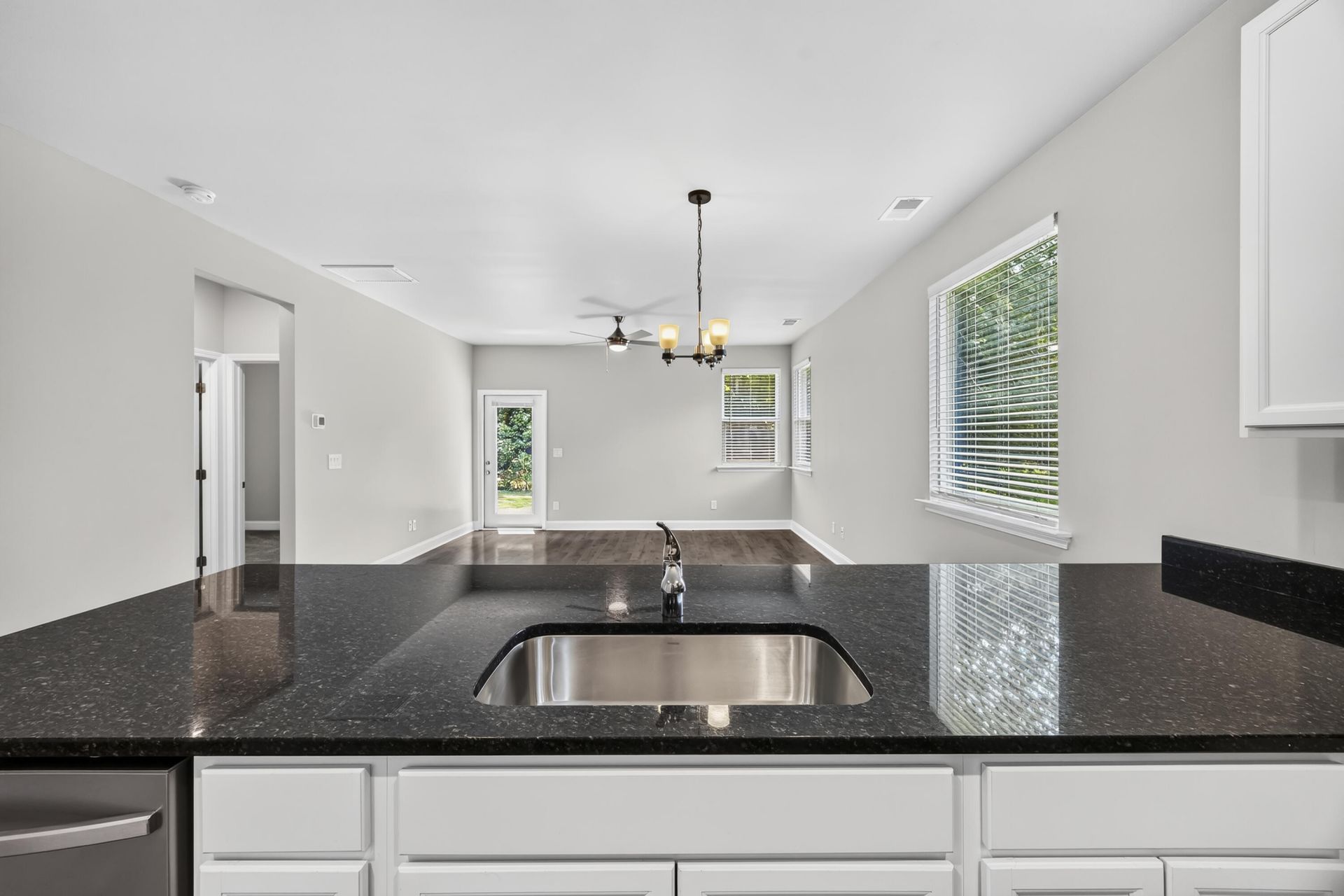 1184 Warrens Way Photo 9