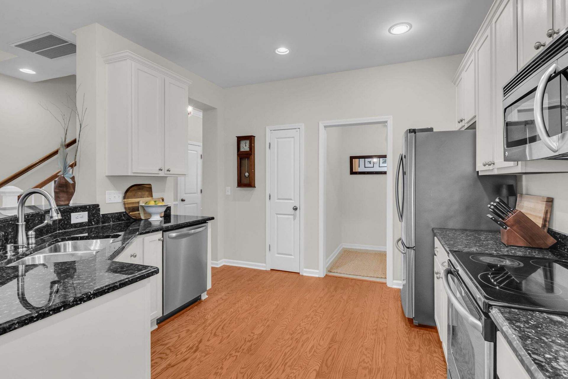 255 Hundred Oaks Parkway Photo 38