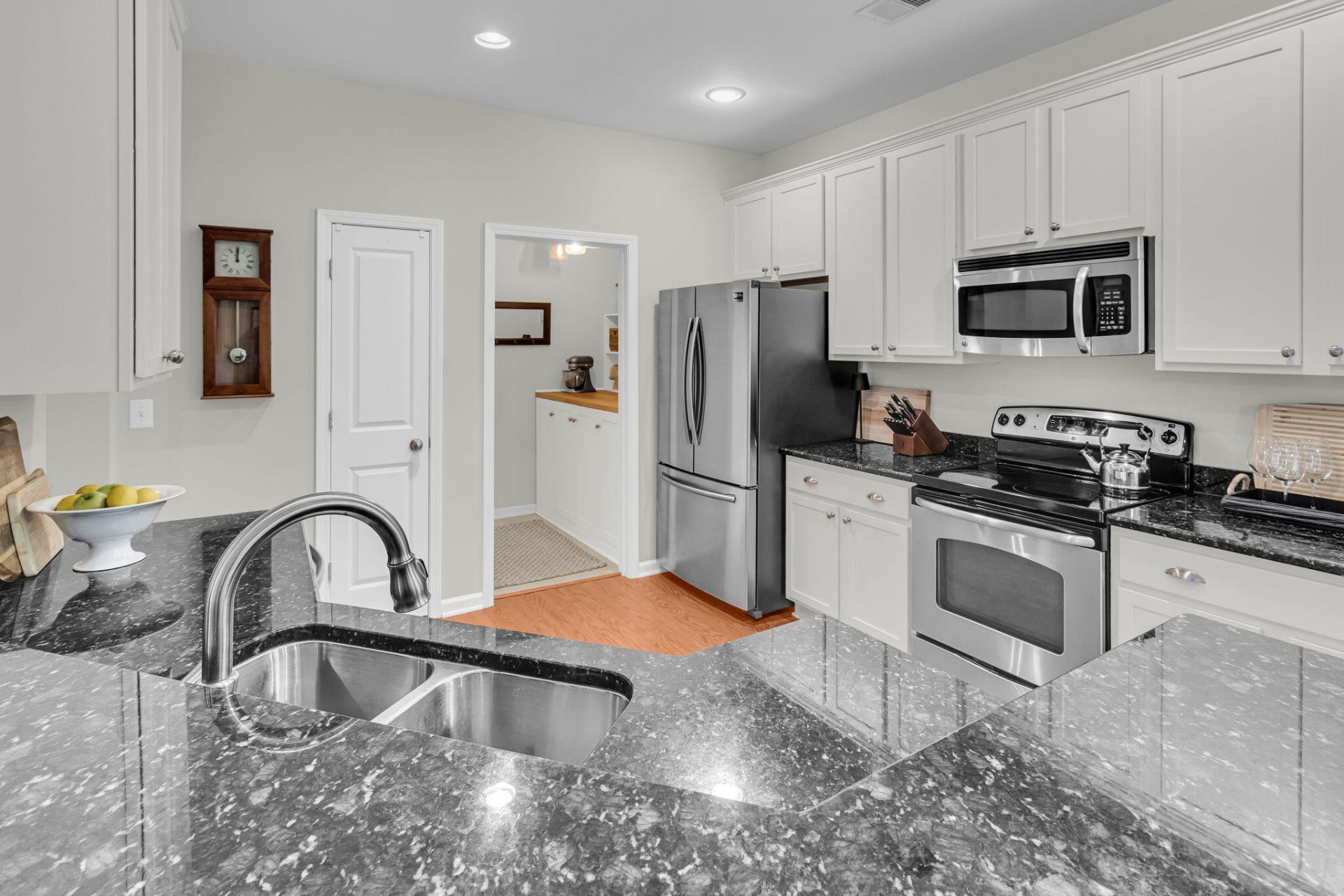 255 Hundred Oaks Parkway Photo 39