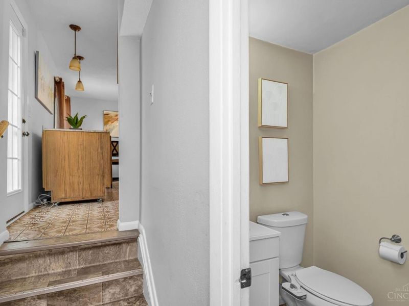 1013 Halesworth Drive, Cincinnati, OH 45240 Photo 12