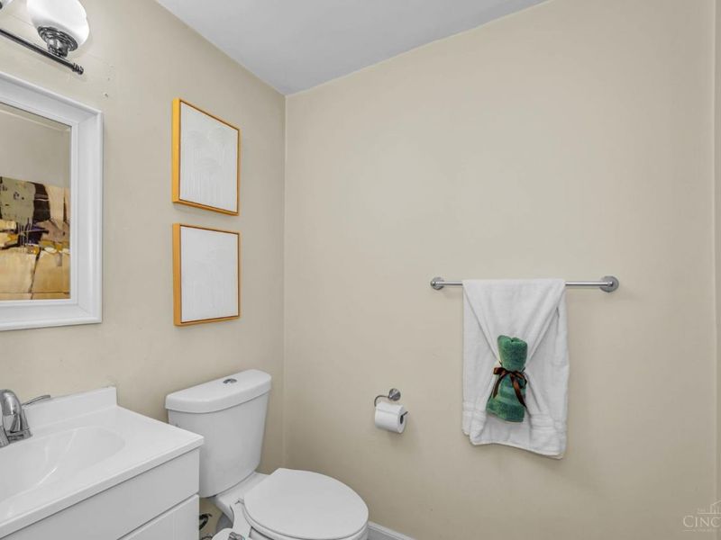1013 Halesworth Drive, Cincinnati, OH 45240 Photo 13