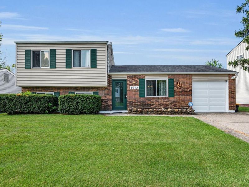 1013 Halesworth Drive, Cincinnati, OH 45240 Photo 2