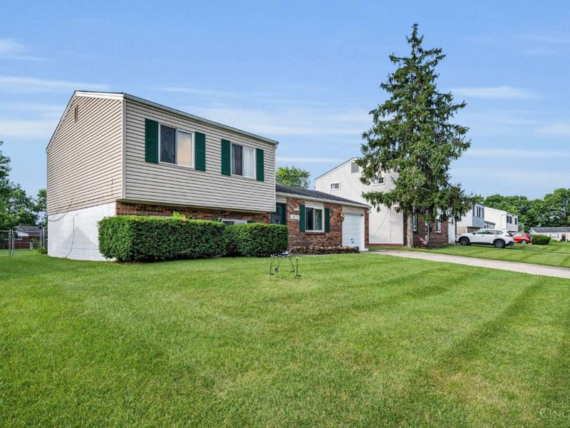 1013 Halesworth Drive, Cincinnati, OH 45240 Photo 3
