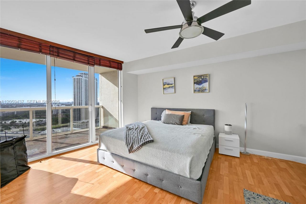 1850 S Ocean Dr, Unit 2709, Hallandale Beach, FL 33009 Photo