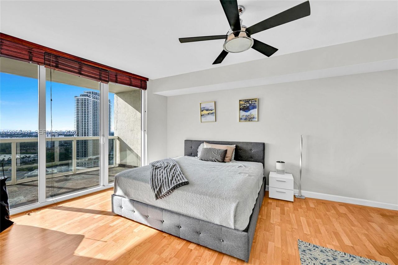 1850 S Ocean Dr, Unit 2709, Hallandale Beach, FL 33009 Photo