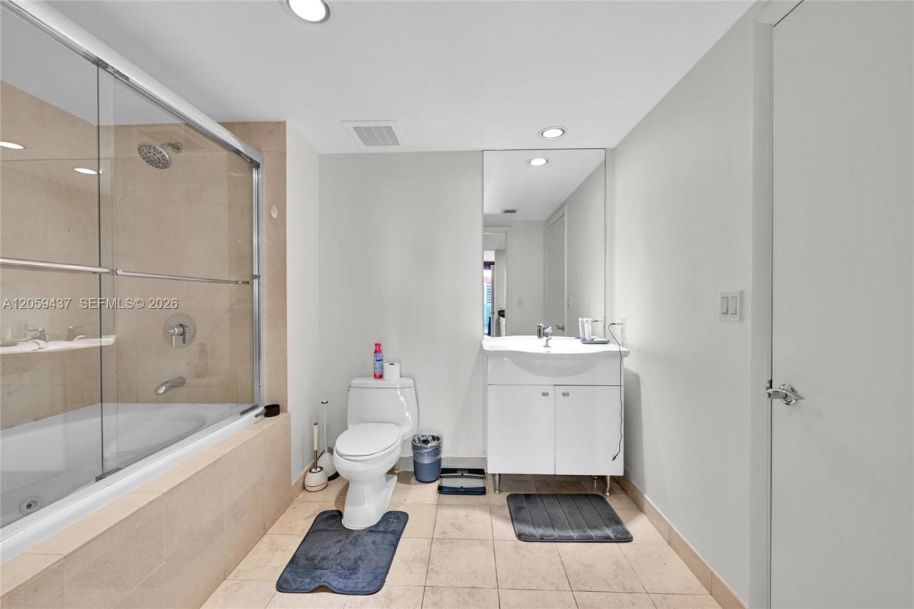 1850 S Ocean Dr, Unit 2709, Hallandale Beach, FL 33009 Photo