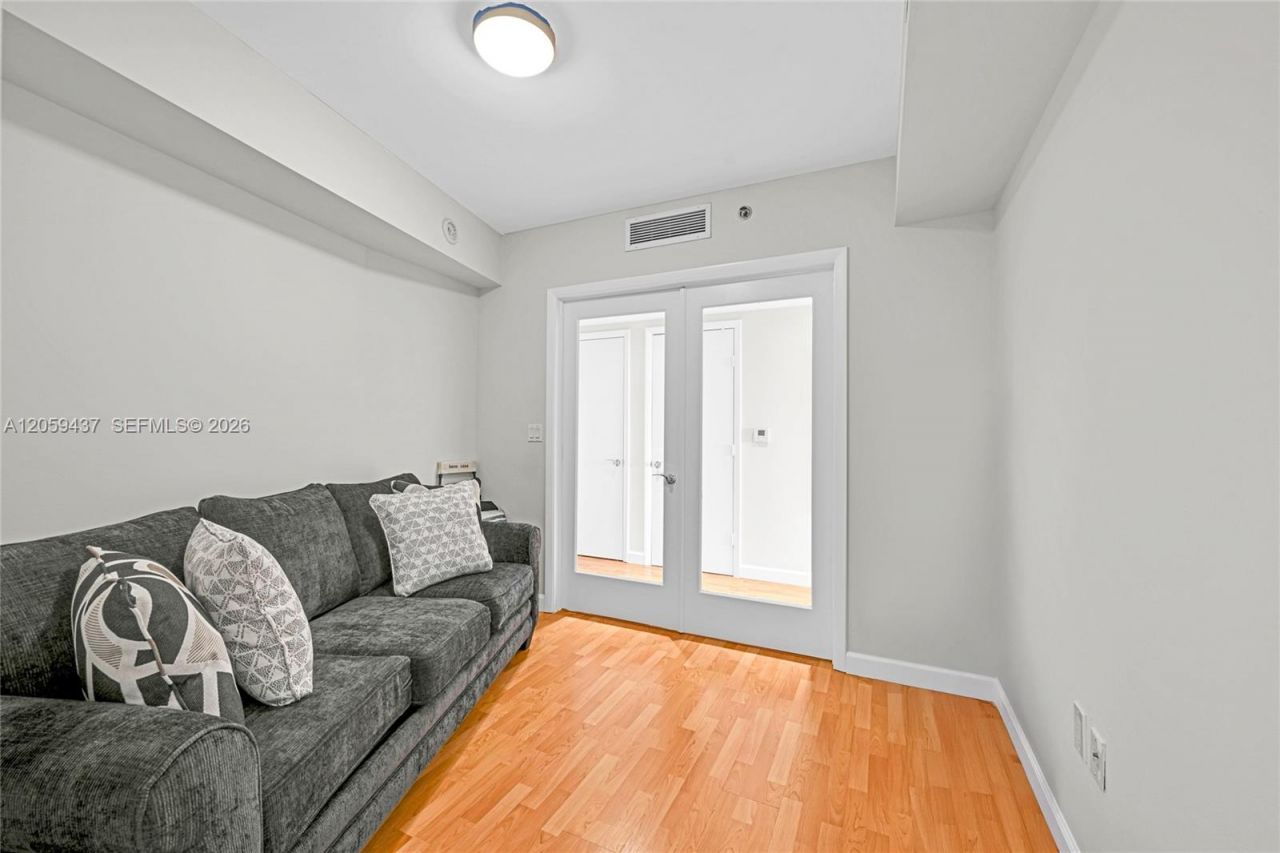 1850 S Ocean Dr, Unit 2709, Hallandale Beach, FL 33009 Photo