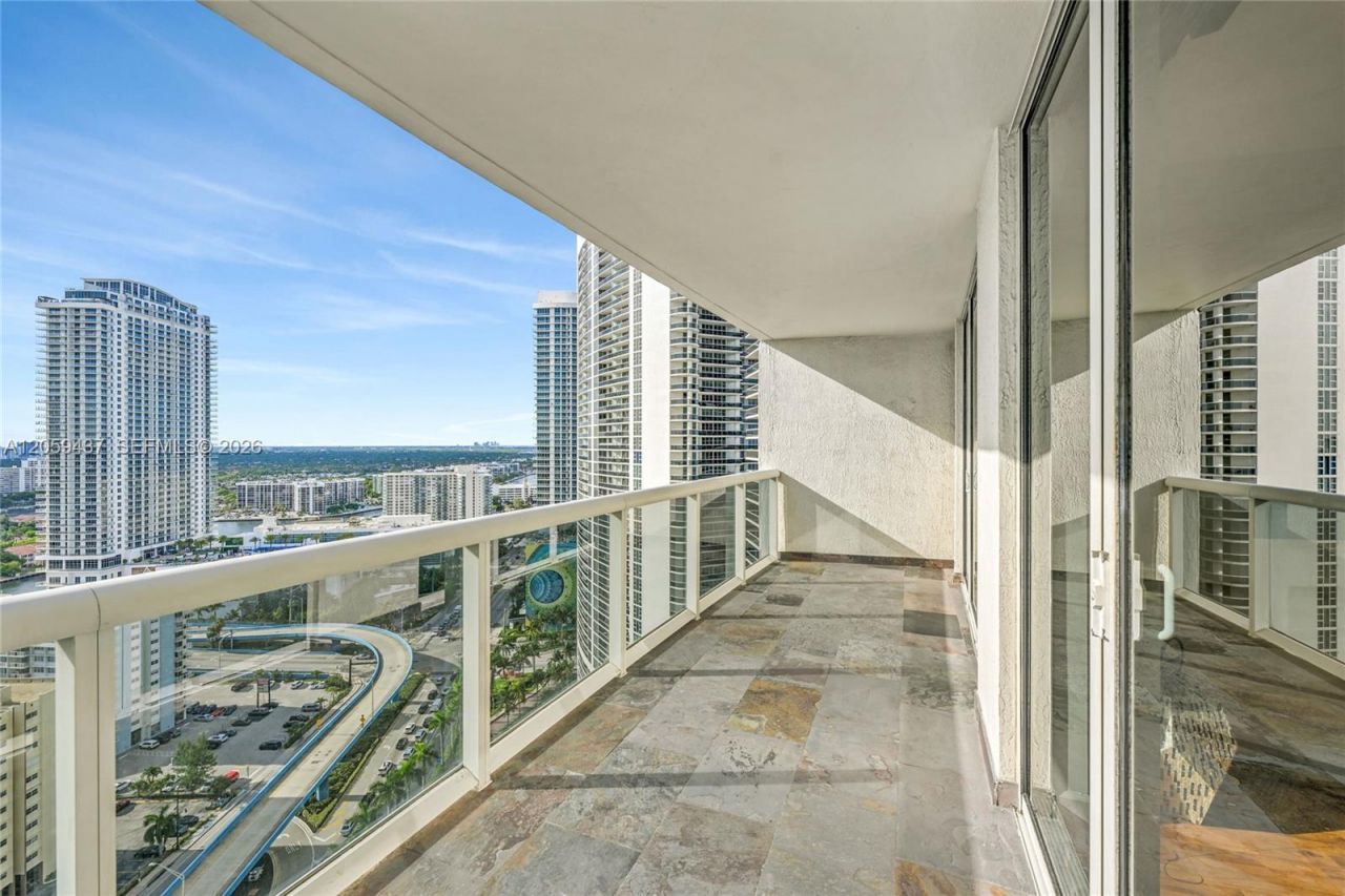 1850 S Ocean Dr, Unit 2709, Hallandale Beach, FL 33009 Photo