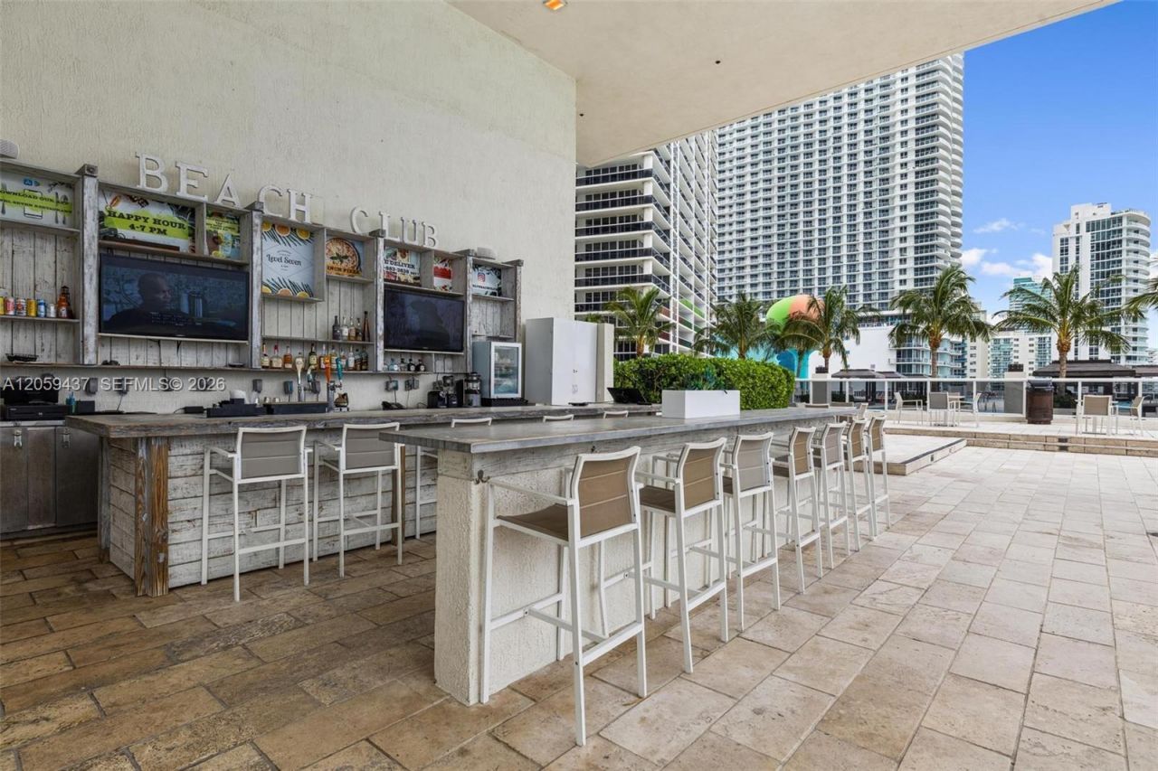 1850 S Ocean Dr, Unit 2709, Hallandale Beach, FL 33009 Photo