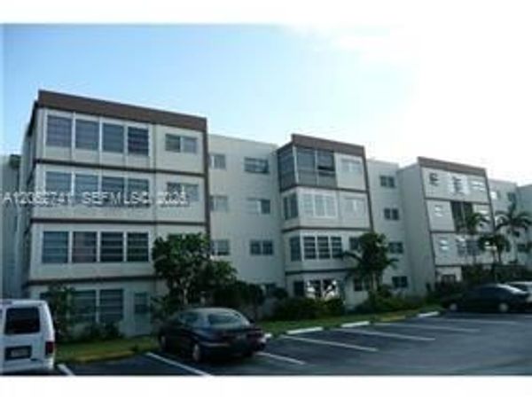 4047 NW 16th St , Unit 104, Lauderhill, FL 33313