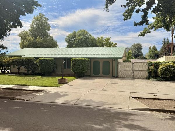 601 Souvenir Street, Medford, OR 97501