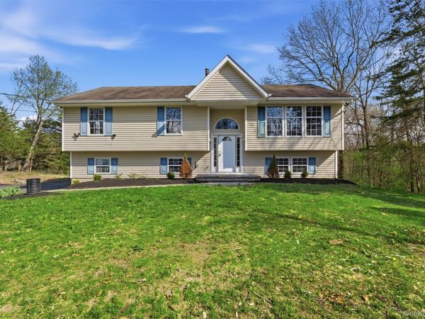 600 Twin Arch Road , Rock Tavern, NY 12575