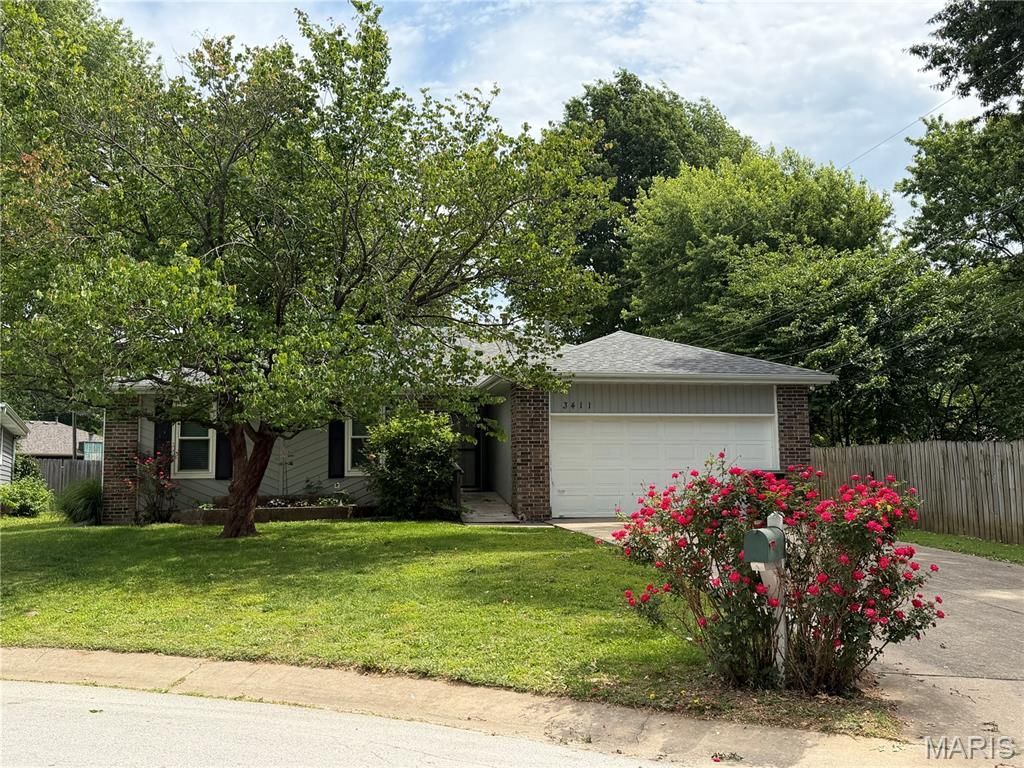3411 Regal Court W, Springfield, MO 65807 Main Photo