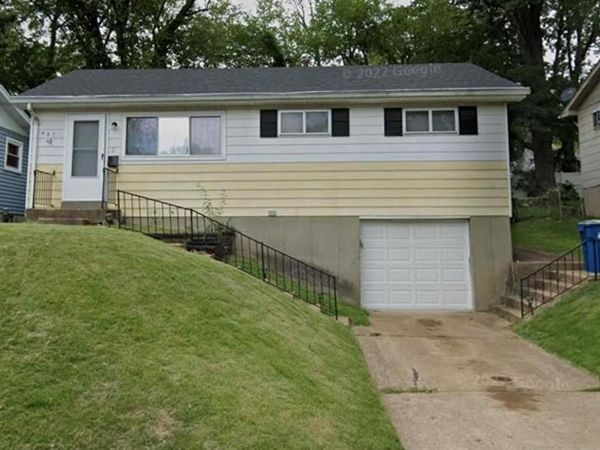 607 Superior Drive , St Louis, MO 63135