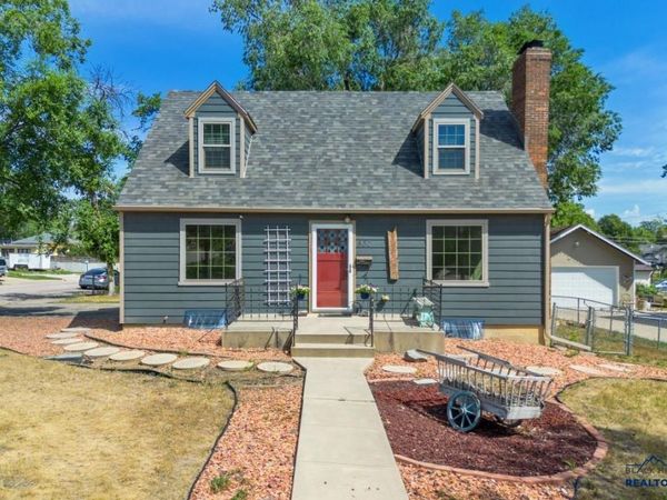 530 ST CHARLES, Rapid City, SD 57701