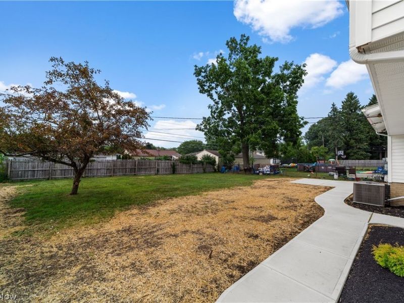6881 Lantern Lane , Parma Heights, OH 44130 Photo 35