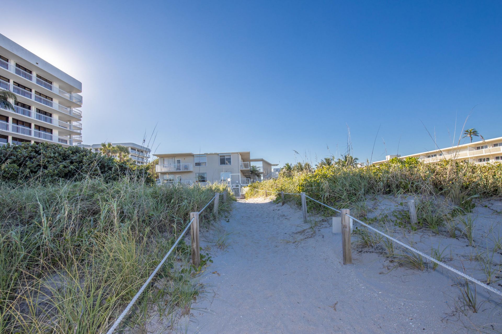 2565 S Ocean Boulevard, Unit 1040, Palm Beach, FL 33480 Photo